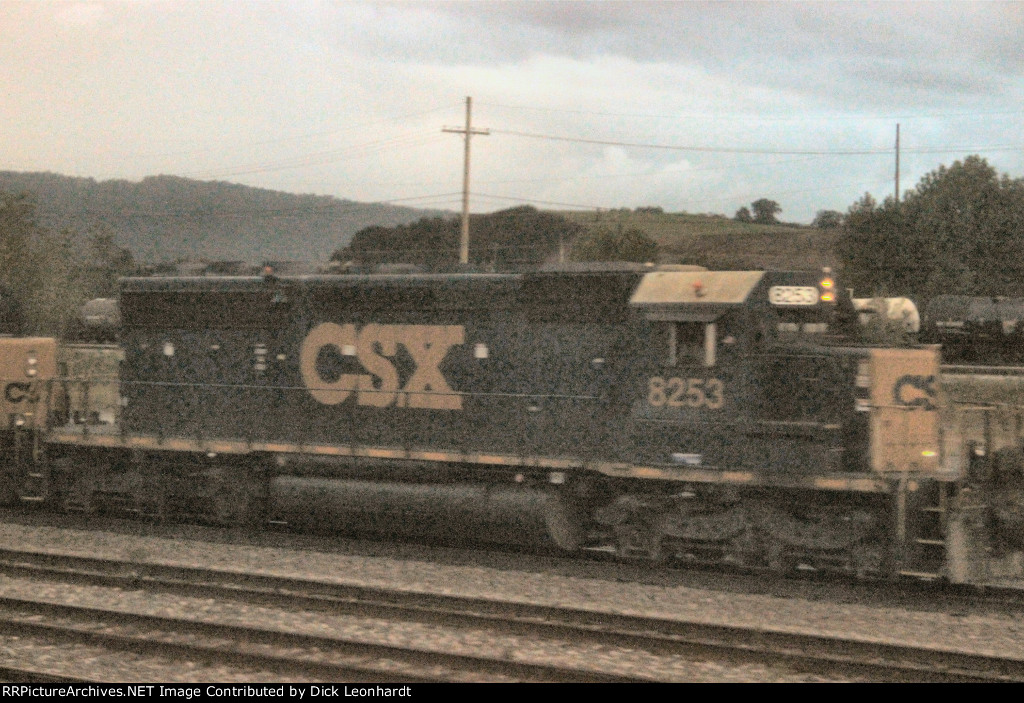 CSX 8253